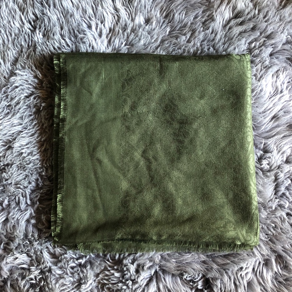 Bergdorf Goodman Green Scarf Wrap Shawl One Size